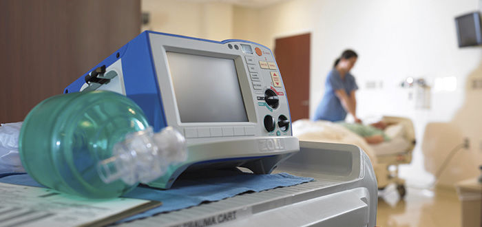 ZOLL Medical Corporation R series® Semi-automatic external defibrillator